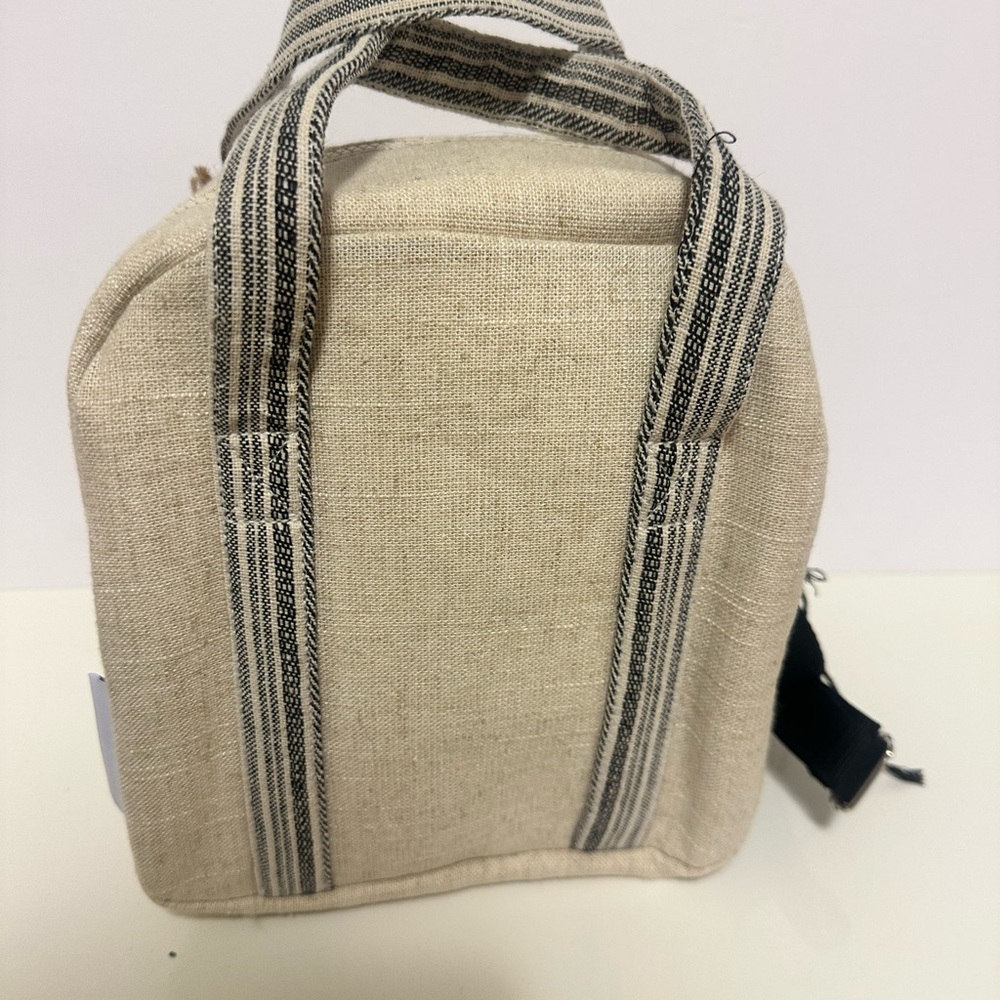 Rae Dunn Lunch box in Cream with the Word "LUNCH" on the front. NWT - Picture 4 of 7